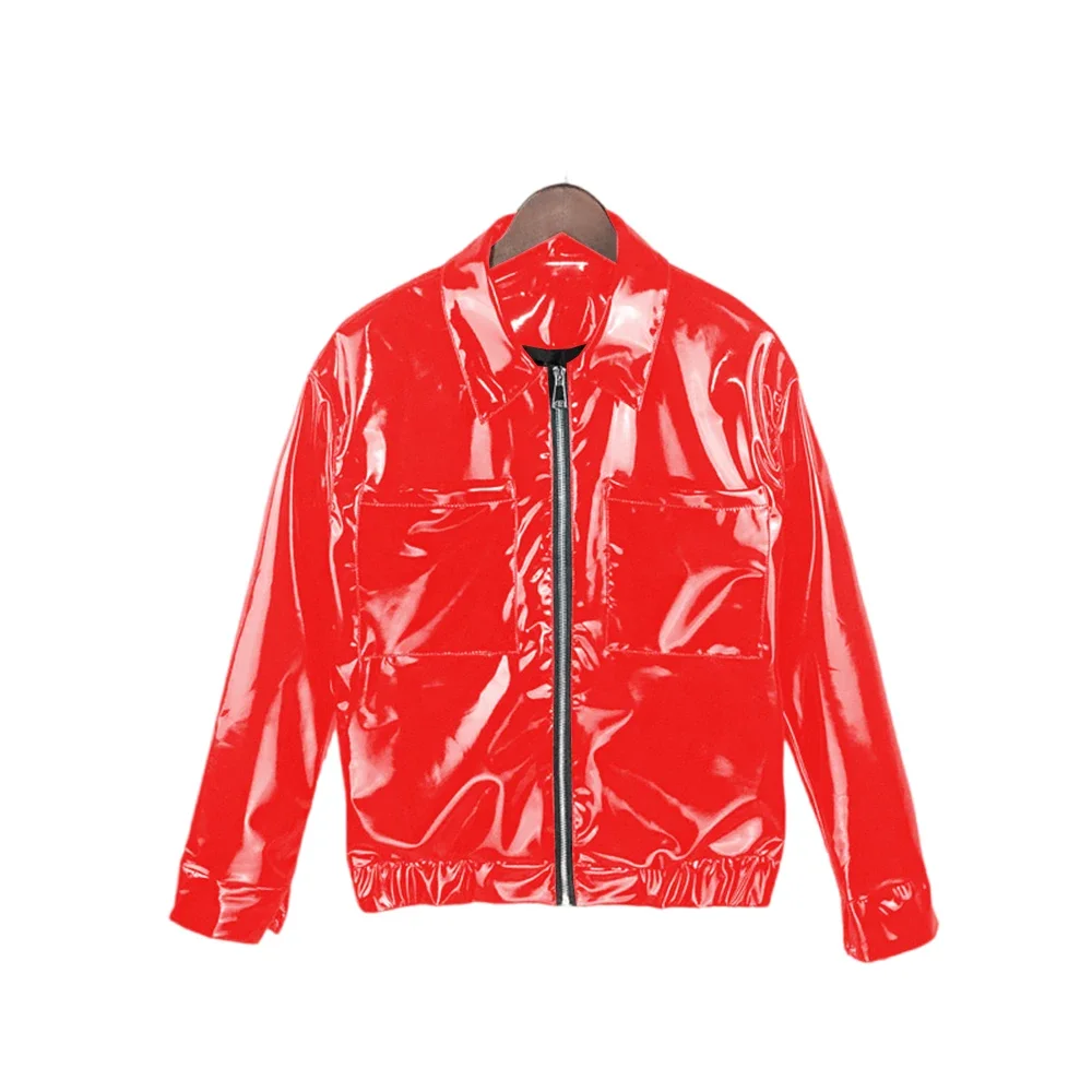 veste rouge éclatante
